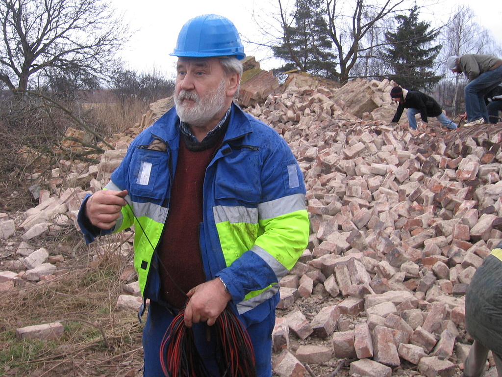 mocovice_komin_odstrel_demolice63.JPG